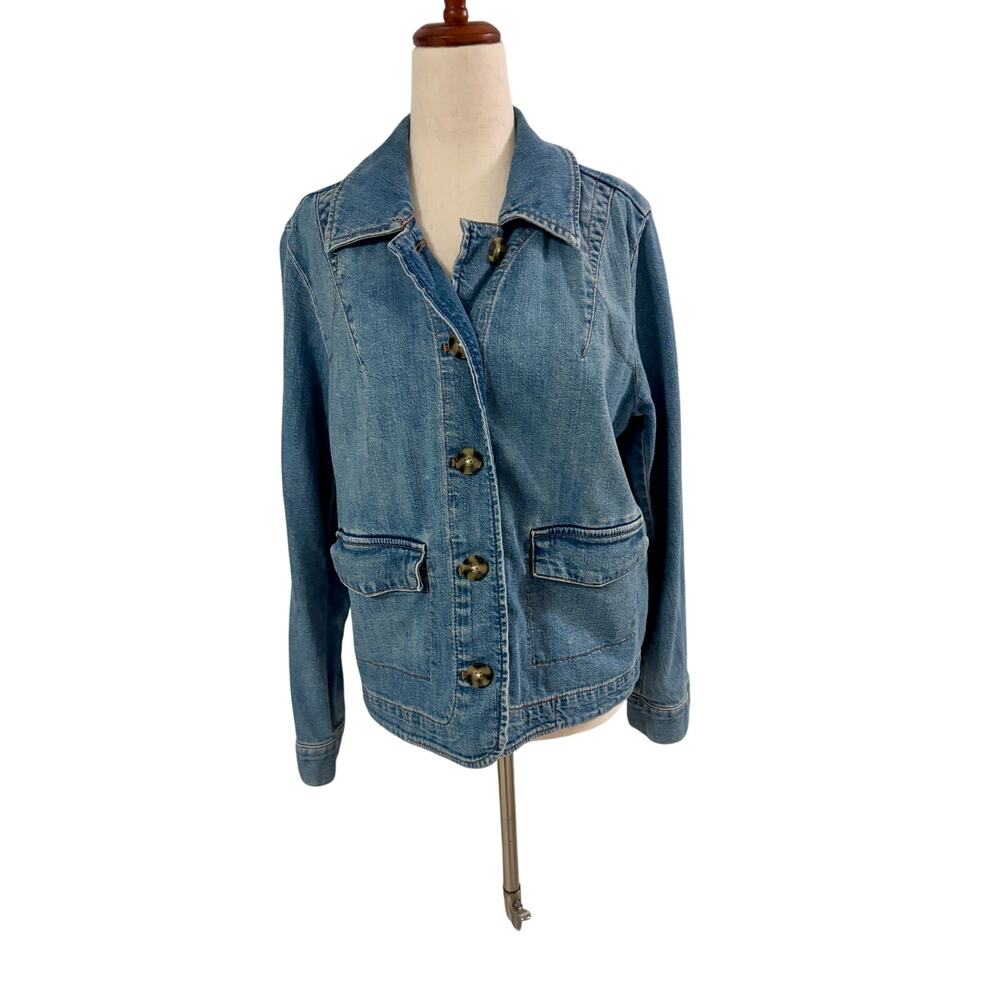 J Jill Denim Jacket Medium Button Front Jean Shirt Pocket Detail Excellent